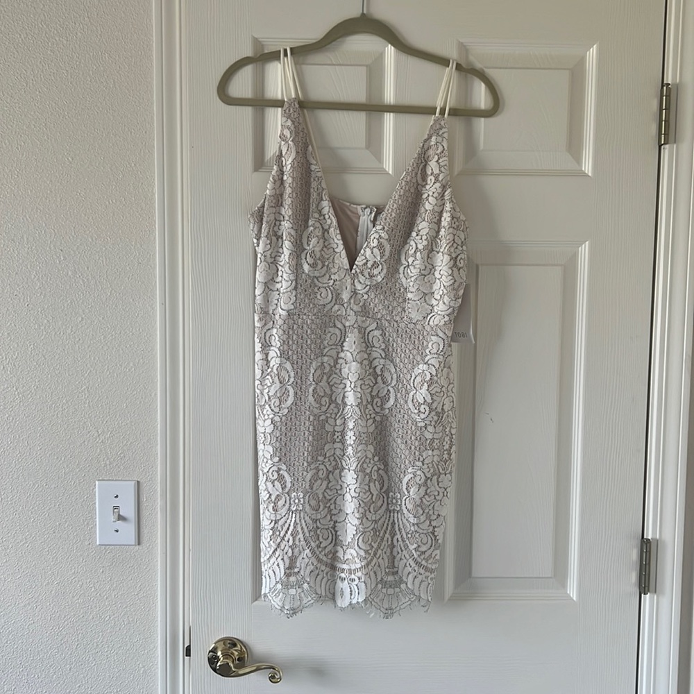 Tobi cream lace dress